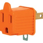 Adaptador 3 a 2 patas color naranja AD-32N 46253 Volteck