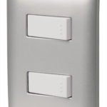 Placa armada 2 interruptores sencillos linea Italiana color plata PA-APDO-IP 46479 Volteck