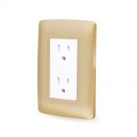 Contacto doble aterrizador con placa Toscana golden SANELEC 4491