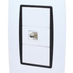 Toma de teléfono con placa Verona SANELEC 4254